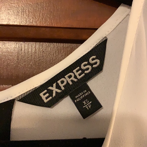 Express sheer top - Picture 3 of 4